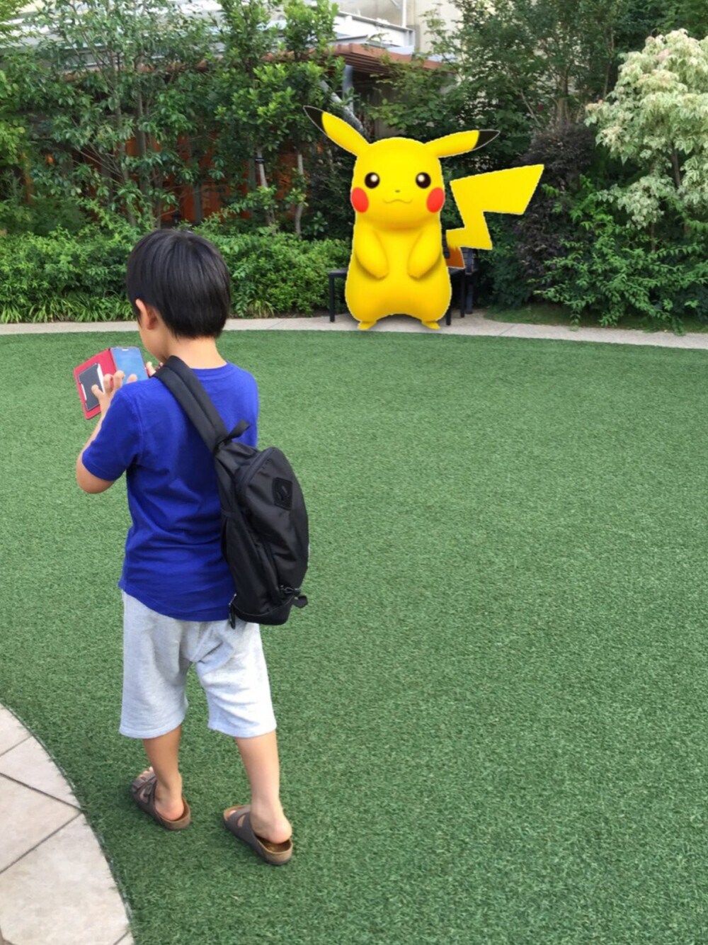 「ポケストップ、ポケモンGO、夏休み」｜「DSQUARED2のアイテム（その他パンツ、グレー系）」を使った、おにこ🍙さん（キッズ・130cm）の夏コーディネートの1枚目の写真