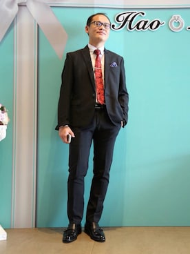 「plain-me（プレインミー）のアイテム（フォーマルスーツ/小物）」を使った、吳俊修さん（メンズ・170cm）の冬コーディネート