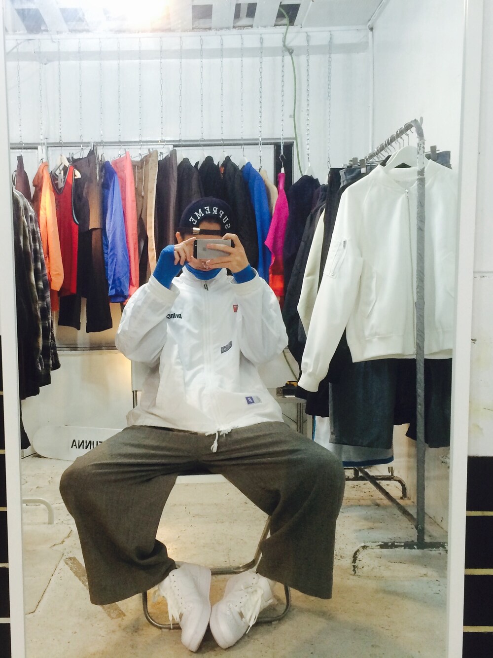 「NIKE、supreme、RAF SIMONS、Y-3」｜「RAF SIMONSのRAF SIMONS 2006S/S WIDE SLACKS（スラックス、グレー系）」を使った、MASCHINOさん（メンズ・180cm）の春コーディネートの1枚目の写真
