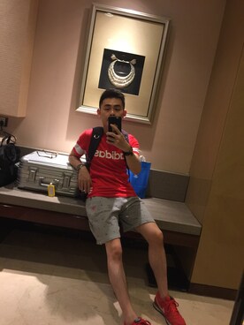 王_晚さんのコーディネート