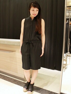 「FIGARO Paris（フィガロパリ）のアイテム（オールインワン・サロペット）」を使った、ayaさん（レディース・166cm）の春コーディネート