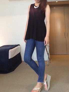 「Guess（ゲス）のアイテム（サンダル）」を使った、sakikoさん（レディース・161cm）の冬コーディネート
