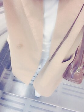 「白いスニーカー」｜「アイテム（チェスターコート）」を使った、みっちゃんさん（レディース・162cm）の春コーディネート