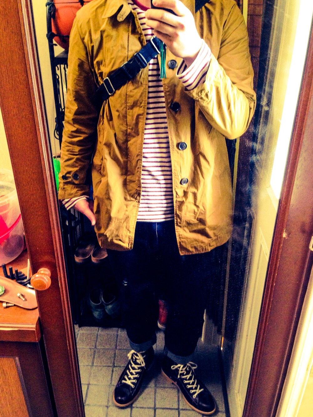 「UNIQLO、converse、ALL STAR、FOREVER 21、heritage stone」｜「CONVERSEのLeather AllStar Dressed HI（ブーツ、ブラウン系）」を使った、アマさん（メンズ・184cm）の春コーディネートの1枚目の写真
