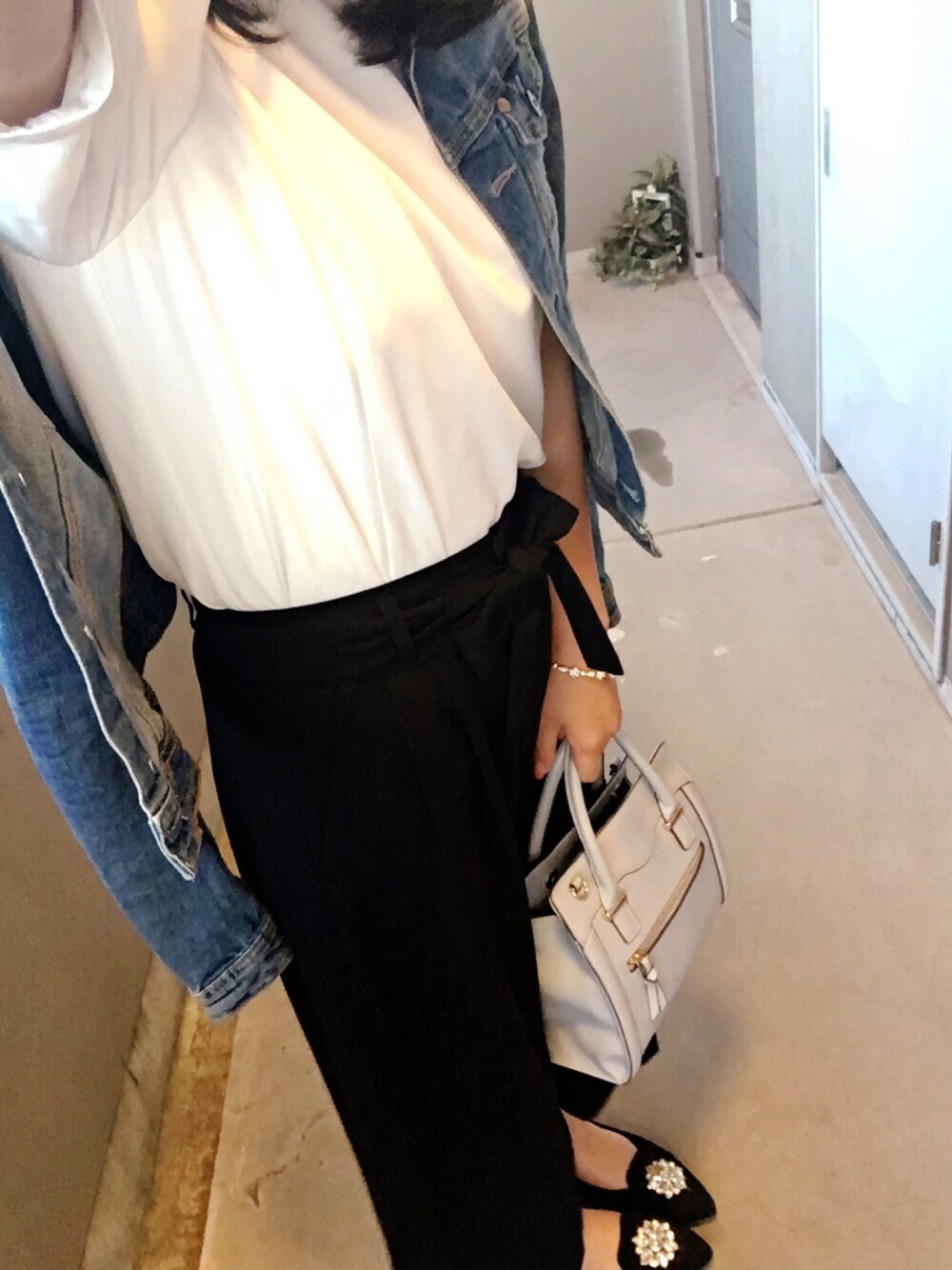 「GUのアイテム（パンツ、ブラック系）」を使った、みきてぃさん（レディース・162cm）の夏コーディネートの1枚目の写真