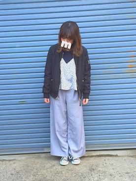 「sneakers」｜「アイテム（ブルゾン）」を使った、KURUMIさん（レディース・153cm）の春コーディネート