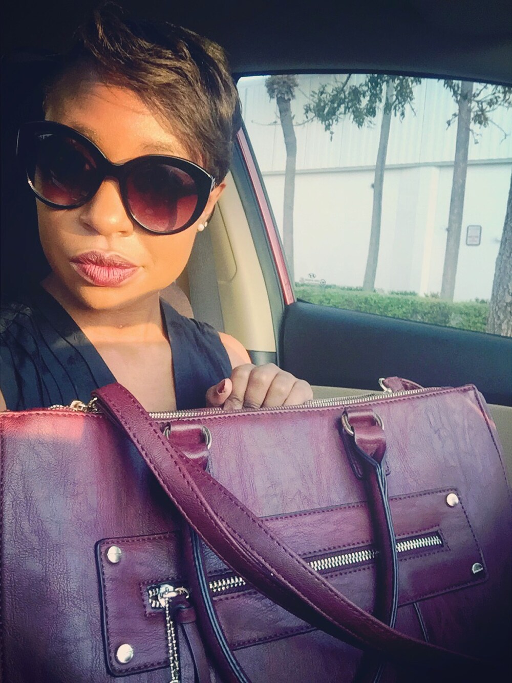 「totebag_vogue」｜「ALDOのアイテム（トートバッグ、その他）」を使った、Kathryn Williamsさん（レディース・163cm）の秋コーディネートの1枚目の写真