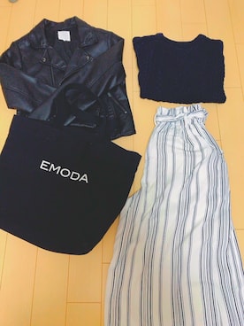 「EMODA（エモダ）のアイテム（トートバッグ）」を使った、mioさん（レディース・161cm）の秋コーディネート