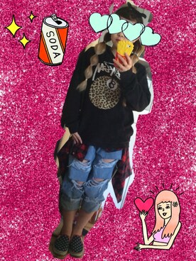 「STUSSY（ステューシー）のアイテム（パーカー、ブラック系）」を使った、まーちゃすさん（レディース・148cm）の秋コーディネート