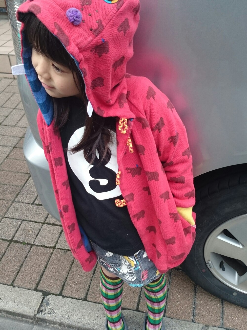 「BOOFOOWOO、GOODENOUGH、BOO×gdeh、スヌーピー、復刻T」｜「GOODENOUGHのアイテム（トップス、ブラック系）」を使った、yu-hiさん（キッズ・110cm）の春コーディネートの1枚目の写真