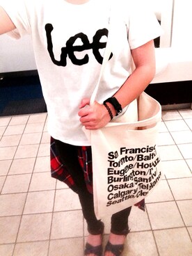 「Lee（リー）の【LEE】ビッグロゴTシャツ（Tシャツ/カットソー、ホワイト系）」を使った、-KANON-さん（レディース・149cm）の春コーディネート