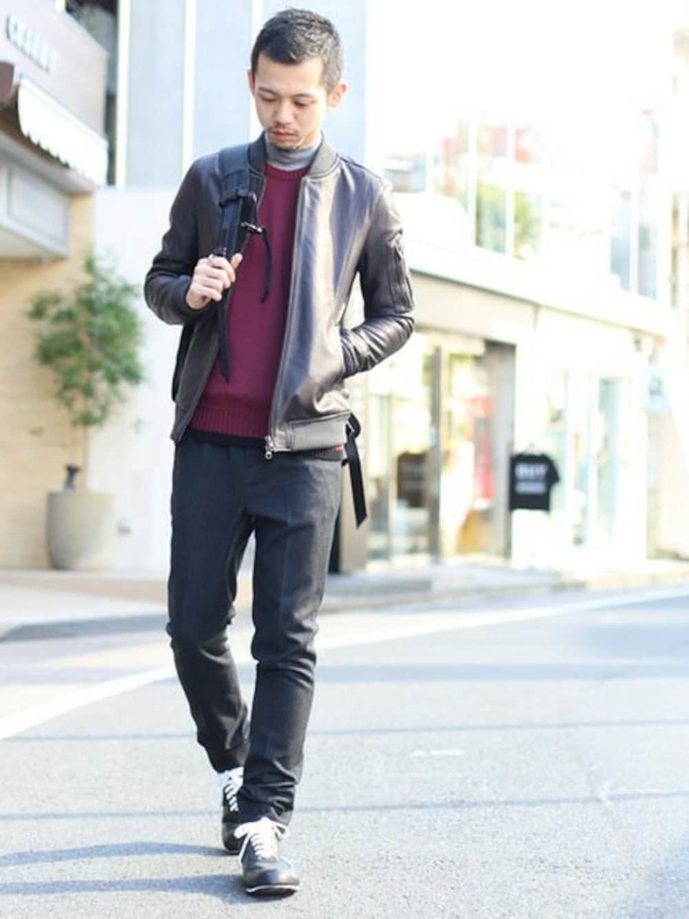 「レザージャケット、MA-1、ウールパンツ、STUDIOUS、STUDIOUS SELECT(STUDIOUS SELECT)、iroquois、MofM(manofmoods)」｜「STUDIOUSの【STUDIOUS】ラムレザーMA-1（MA-1、グレー系）」を使った、IWASEさん（メンズ・170cm）の秋コーディネートの1枚目の写真