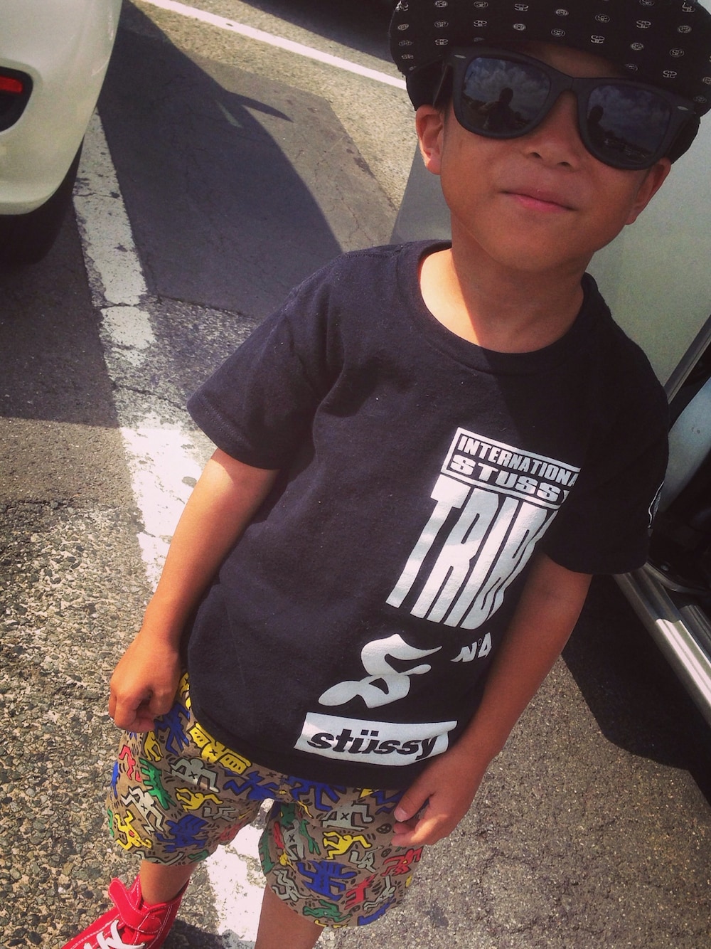 「キッズコーデ、グラミチ、ステューシー」｜「STUSSYのKids Tribe Stack S/SL Tee（Tシャツ/カットソー、ブラック系）」を使った、すけしゅんさん（キッズ・110cm）の夏コーディネートの1枚目の写真