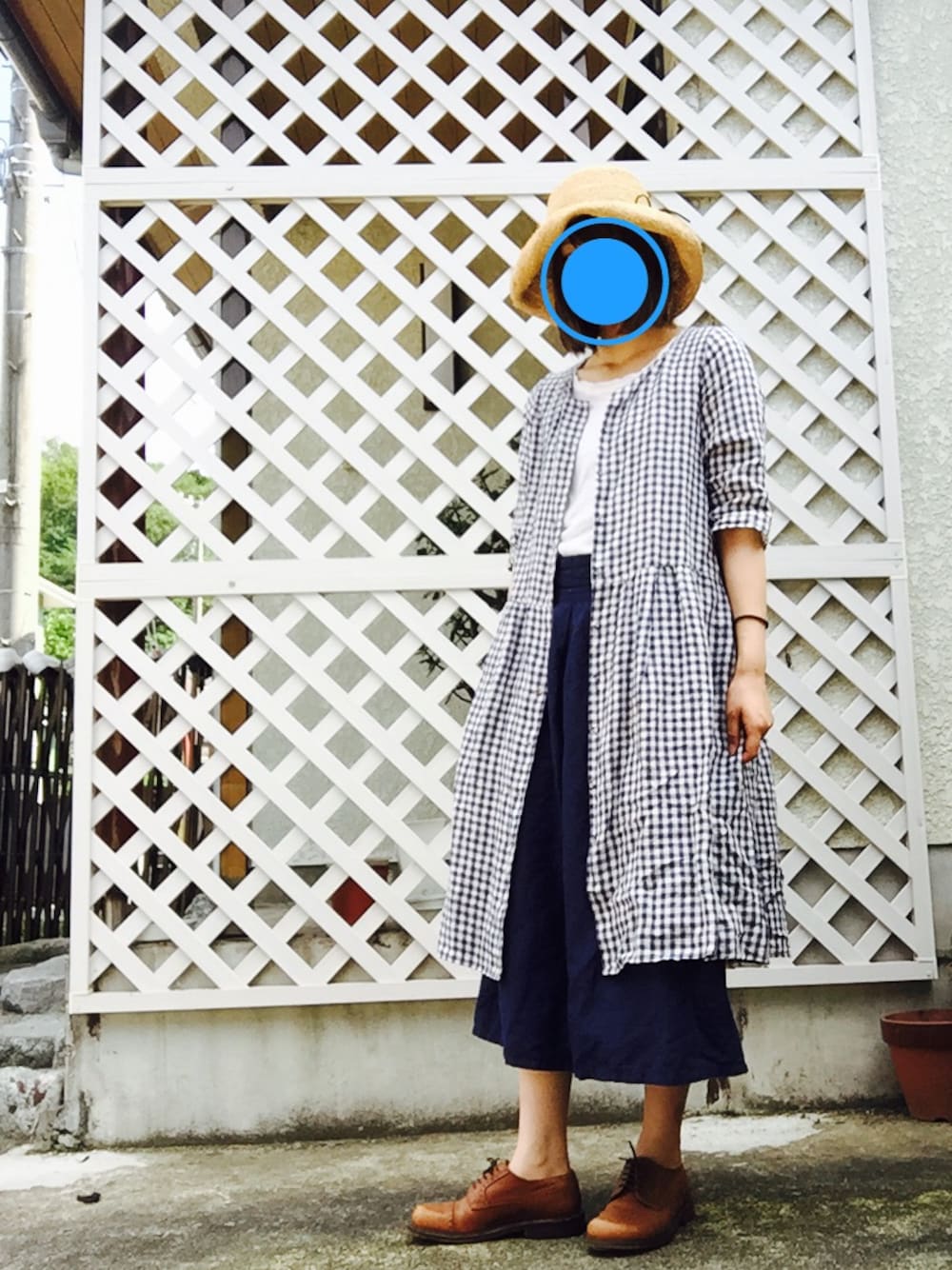「ギンガムチェック、ガウチョパンツ、ワイドパンツ、むぎわら帽子、ネイビー、ワンピース」｜「Samansa Mos2のアイテム（ワンピース、ブルー系）」を使った、きゃおさん（レディース・167cm）の夏コーディネートの1枚目の写真