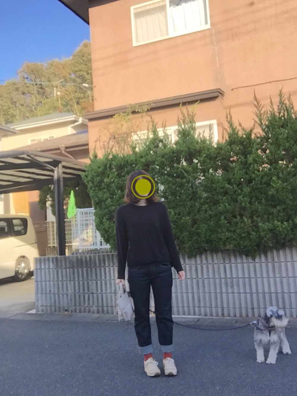 「さんぽ、シンプル、黒、デニム、無印良品、黒ニット、プチプラ」｜「LEPSIMのアイテム（ニット/セーター、ブラック系）」を使った、きゃおさん（レディース・167cm）の秋コーディネートの1枚目の写真
