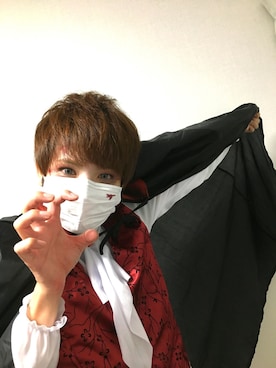 赤髪のともさんのコーディネート