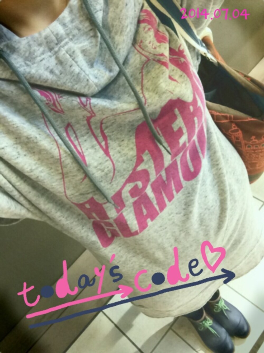 「HYSTERIC GLAMOURのLIE DOWN GIRL pt OP（ワンピース、グレー系）」を使った、∞SAKIMI∞さん（レディース・164cm）の夏コーディネートの1枚目の写真
