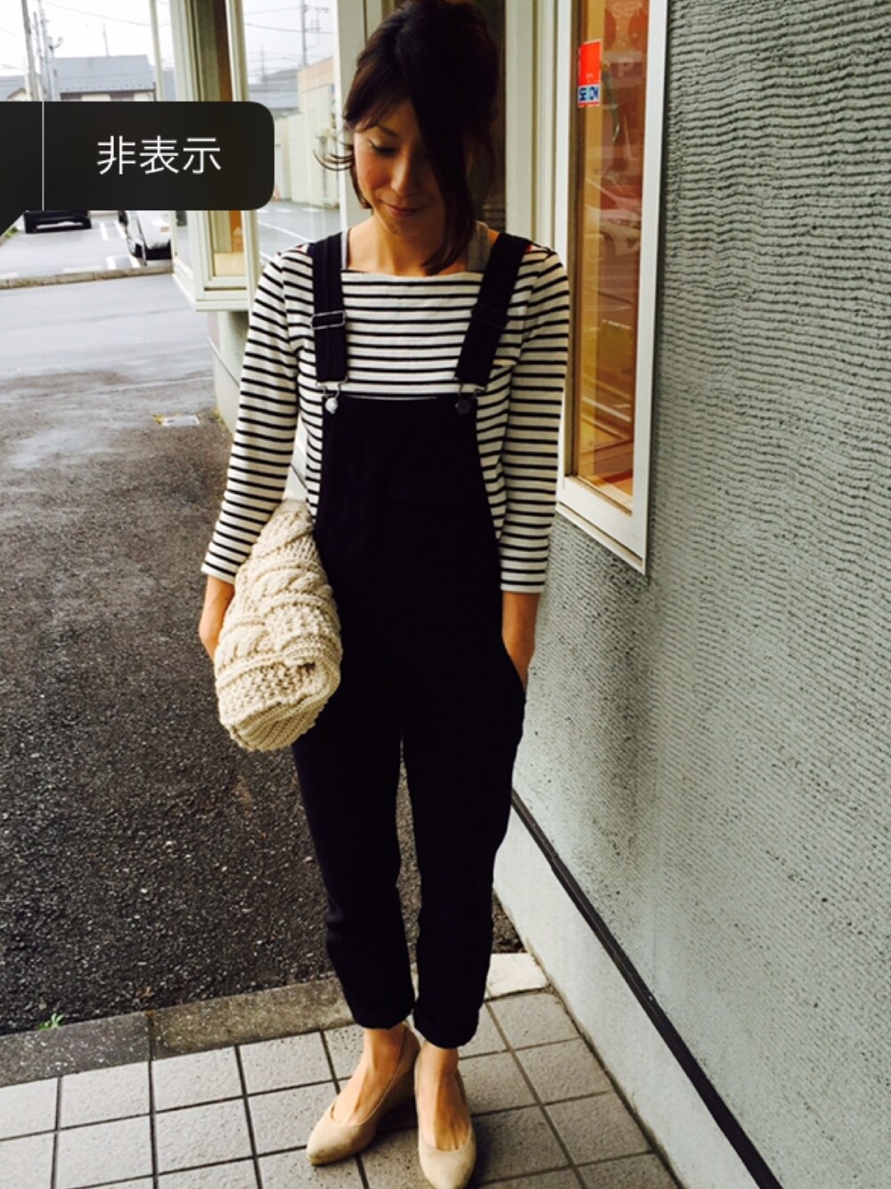 「プチプラ、ボーダー、サロペット、ママコーデ、モノトーン、ユニクロ、秋のコーデ、秋服」｜「UNIQLOのアイテム（Tシャツ/カットソー、ブラック系）」を使った、みんちょさん（レディース・155cm）の夏コーディネートの1枚目の写真