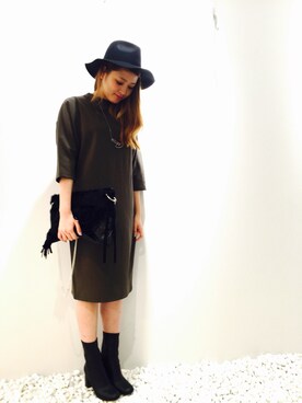 「AHUM（アウン）のアイテム」を使った、SHOKOさん（レディース・163cm）の秋コーディネート