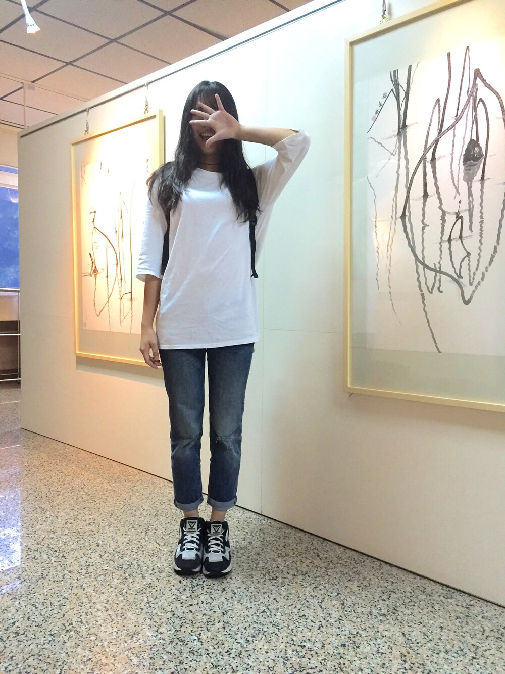 「素T、牛仔」｜「Levi'sのアイテム（その他パンツ、ブルー系）」を使った、Jenniferさん（レディース・168cm）の夏コーディネートの1枚目の写真