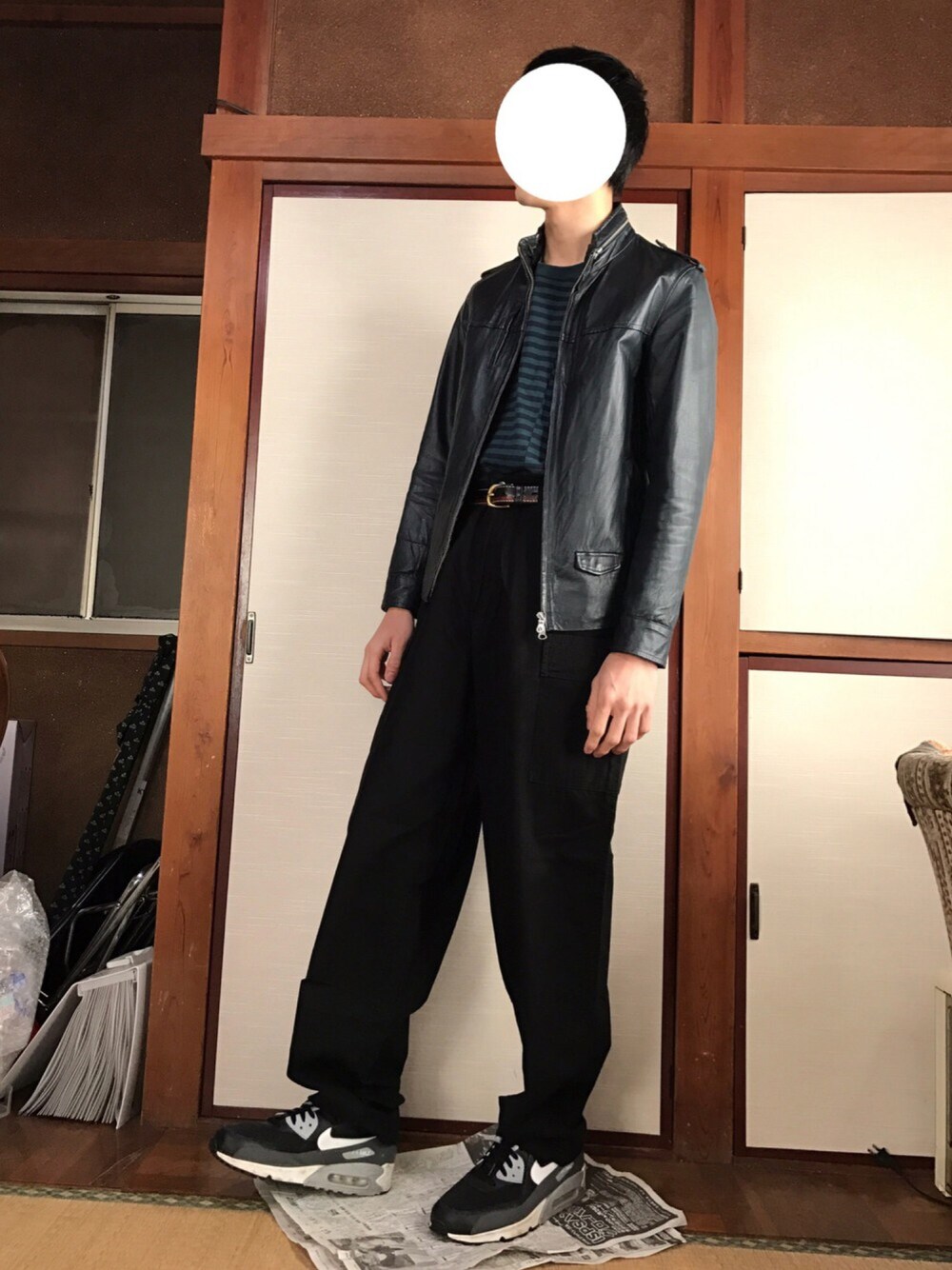 「Aライン、ライダース、バギーパンツ、ワイドパンツ、Paul Smith、journal standard、ライダースジャケット」｜「JOURNAL STANDARDのアイテム（ライダースジャケット、グリーン系）」を使った、ゆっけさん（メンズ・180cm）の冬コーディネートの1枚目の写真