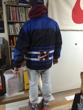 「430（フォーサーティ）のアイテム（パーカー）」を使った、オリケンさん（メンズ・175cm）の春コーディネート