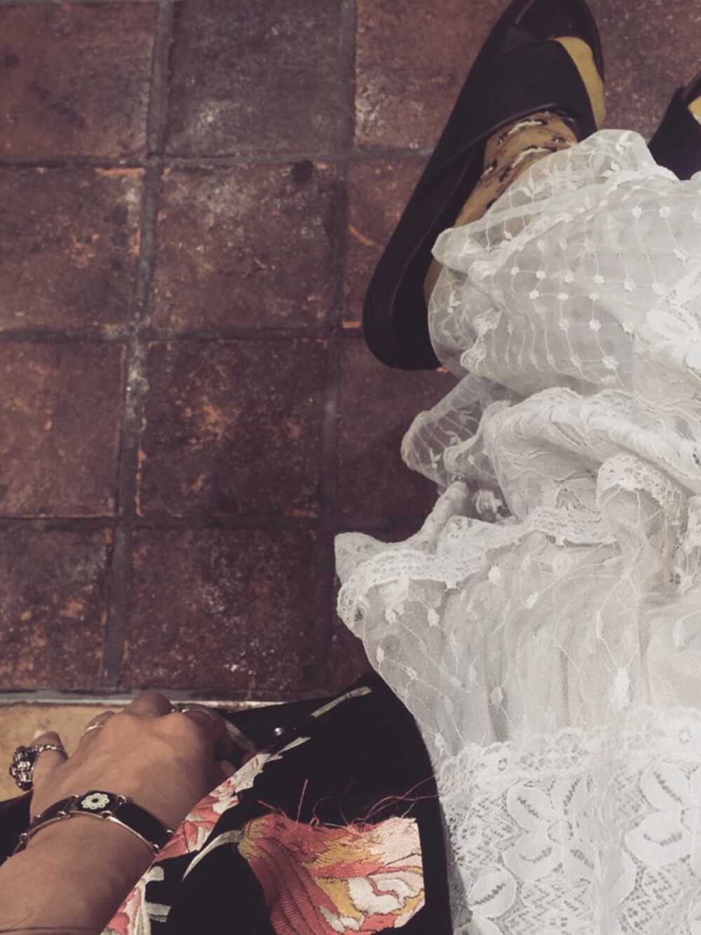 yuiさんの「lace skirt vintage（waster's opera.）」を使ったコーディネートの1枚目の写真
