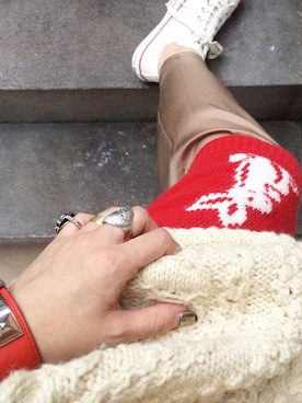 「PRADA（プラダ）のアイテム（スカート）」を使った、yuiさん（レディース・160cm）の冬コーディネート