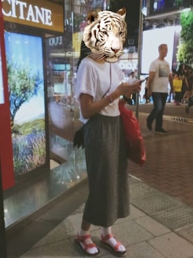 「MONKI（モンキ）のアイテム（ハンドバッグ）」を使った、WAIKIさん（レディース・160cm）の秋コーディネート