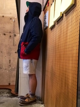 「膝上ショーツ」｜「アイテム（マウンテンパーカー）」を使った、伊藤孝法さん（メンズ・165cm）の夏コーディネート