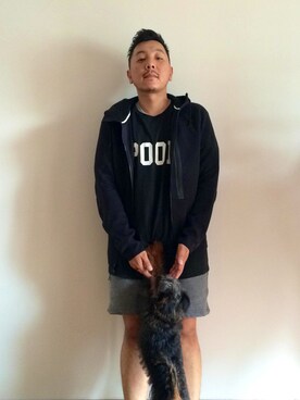 「膝上ショーツ」｜「アイテム（パーカー）」を使った、伊藤孝法さん（メンズ・165cm）の夏コーディネート