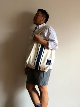 「膝上ショーツ」｜「アイテム（トートバッグ）」を使った、伊藤孝法さん（メンズ・165cm）の夏コーディネート