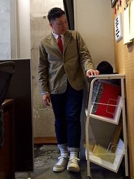 「J.CREW（ジェイクルー）のアイテム（その他）」を使った、伊藤孝法さん（メンズ・165cm）の春コーディネート