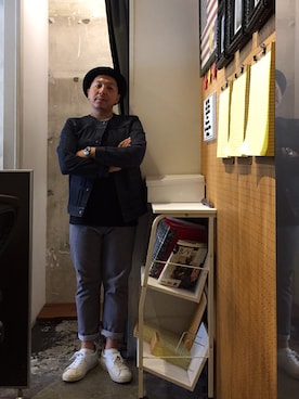 「OUTPUT（アウトプット）のアイテム（パンツ）」を使った、伊藤孝法さん（メンズ・165cm）の秋コーディネート