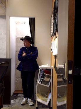 「OUTPUT（アウトプット）のアイテム（パンツ）」を使った、伊藤孝法さん（メンズ・165cm）の秋コーディネート