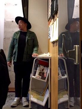 「OUTPUT（アウトプット）のアイテム（パンツ）」を使った、伊藤孝法さん（メンズ・165cm）の秋コーディネート