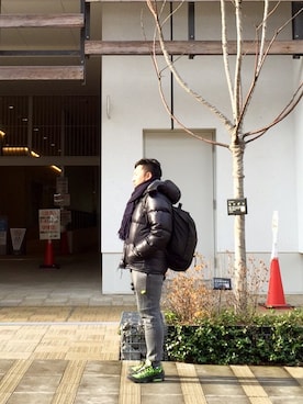 「ダウンジャケット」｜「アイテム（マフラー）」を使った、伊藤孝法さん（メンズ・165cm・40代）の冬コーディネート