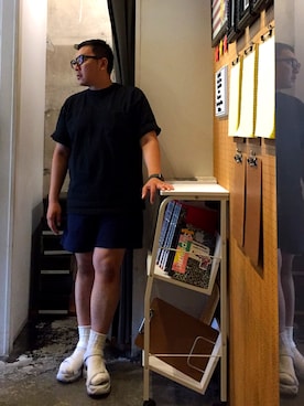 「膝上ショーツ」｜「アイテム（レッグウェア）」を使った、伊藤孝法さん（メンズ・165cm）の夏コーディネート