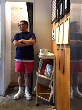 「膝上ショーツ」｜「アイテム（レッグウェア）」を使った、伊藤孝法さん（メンズ・165cm）の夏コーディネート