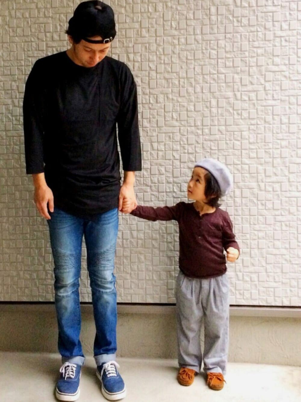 「Magazinesのアイテム（デニムパンツ、ブルー系）」を使った、matoruさん（メンズ・174cm）の秋コーディネートの1枚目の写真