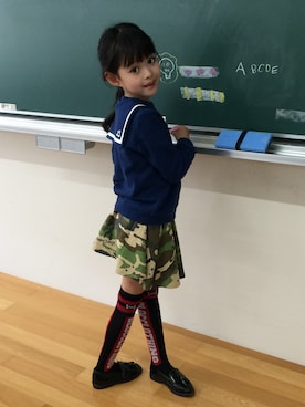 「BLOC（ブロック）のアイテム（スウェット）」を使った、bloc_betty_OFFICIALさん（キッズ・120cm）の秋コーディネート
