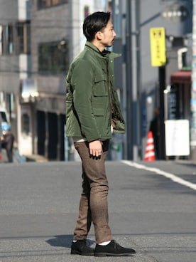 「417 EDIFICE（フォーワンセブンエディフィス）のアイテム（ミリタリージャケット）」を使った、417 by EDIFICE渋谷店スタッフ8さん（メンズ・176cm）の冬コーディネート