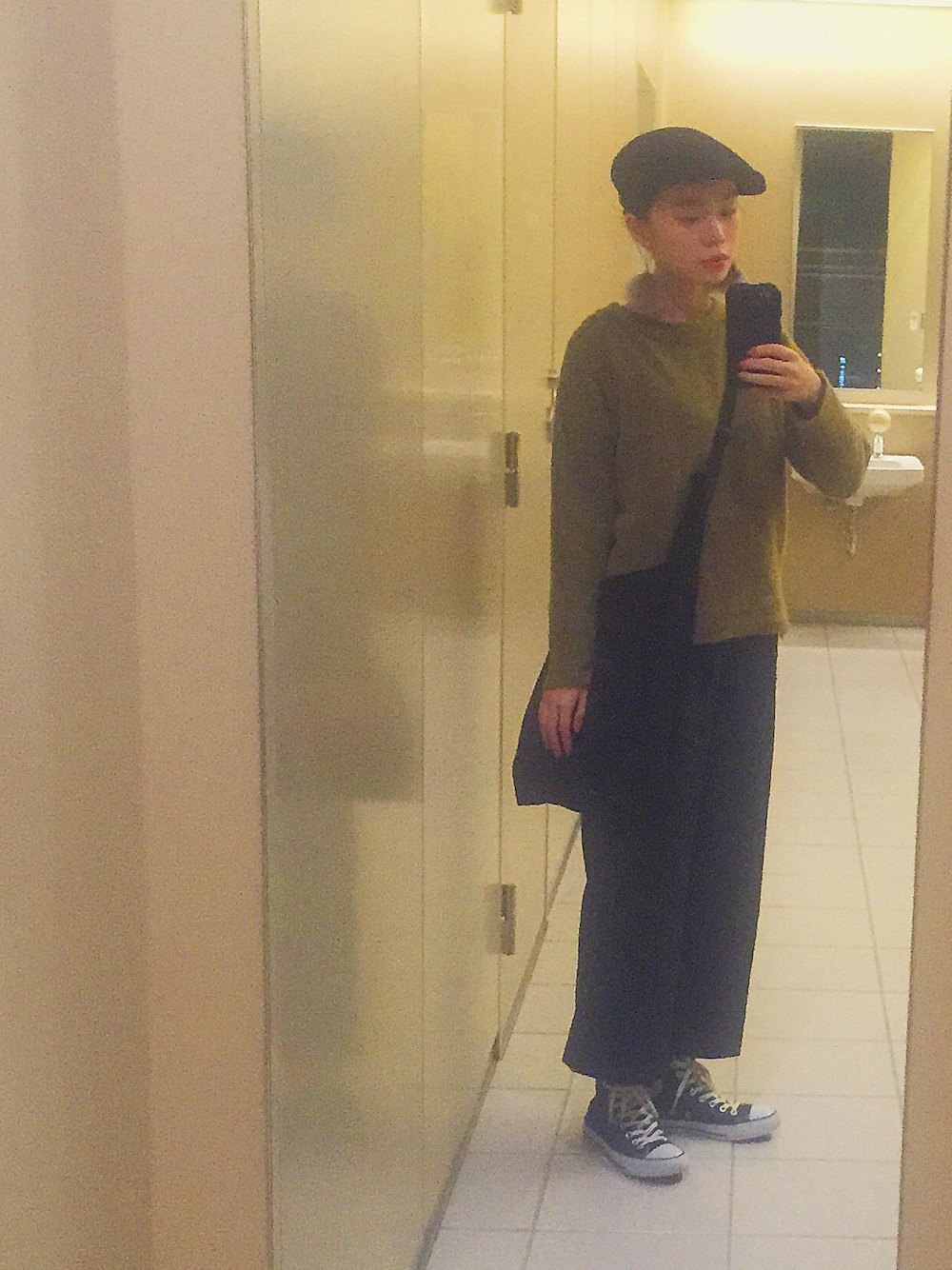 「GU、converse、コンバース、KANGOL、Heather、CATCOPY」｜「KANGOLのKANGOL HUNTING WOOL 504 ATLANTIS（ハンチング/ベレー帽、ブルー系）」を使った、るうこさん（レディース・162cm）の冬コーディネートの1枚目の写真