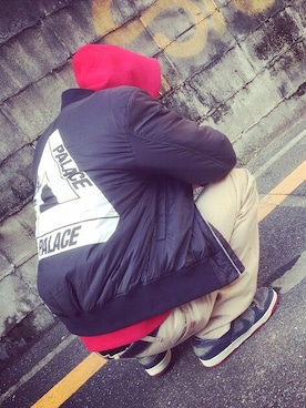 「palace」｜「アイテム（ミリタリージャケット）」を使った、あらきさくらさんさん（メンズ・170cm）の冬コーディネート