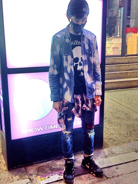 「chocoolate（チョコレート）のアイテム」を使った、Owen Wu さん（メンズ・172cm）の冬コーディネート