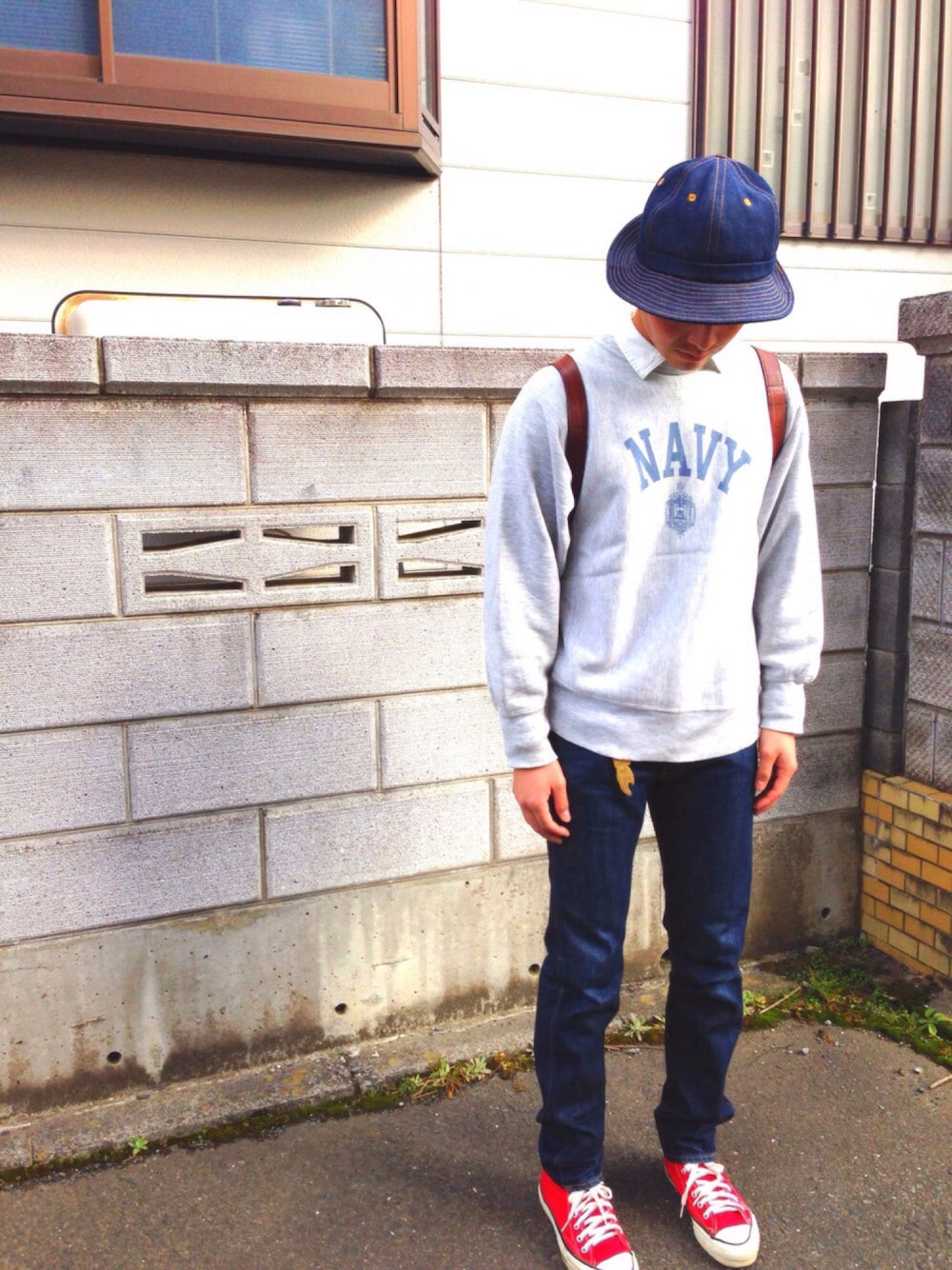 「休日スタイル、Levi's、LVC、ヴィンテージ、Champion、80s、リバースウィーブ、染み込みプリント、トリコタグ、80s converse」｜「Championのアイテム（スウェット、グレー系）」を使った、ya-tanさん（メンズ・170cm）の冬コーディネートの1枚目の写真