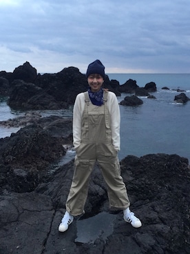 「アイテム（つなぎ/オールインワン、ベージュ系）」を使った、Juhui Leeさん（レディース・166cm）の冬コーディネート