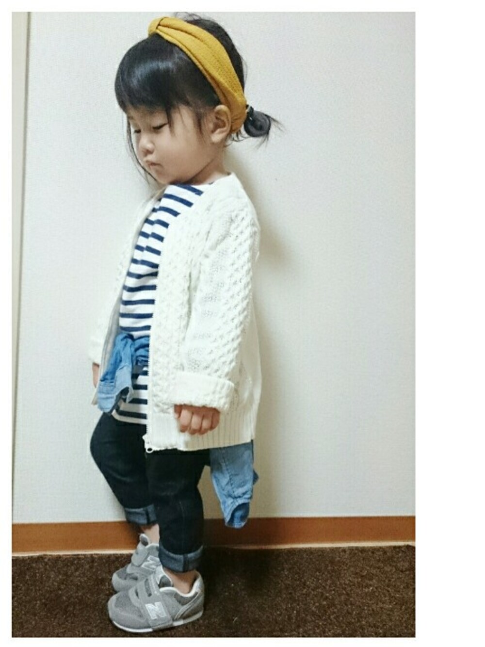 「2歳3ヶ月、ヘアバンド、ターバン、ユニクロ」｜「DAISOのアイテム（ヘアバンド、イエロー系）」を使った、marionさん（キッズ・90cm）の冬コーディネートの1枚目の写真