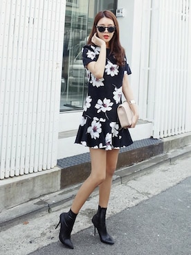 「アイテム（ファッション雑貨）」を使った、ディーホリックさん（レディース・169cm）の春コーディネート