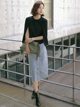 「DHOLIC（ディーホリック）のアイテム（デニムスカート）」を使った、ディーホリックさん（レディース・165cm）の秋コーディネート